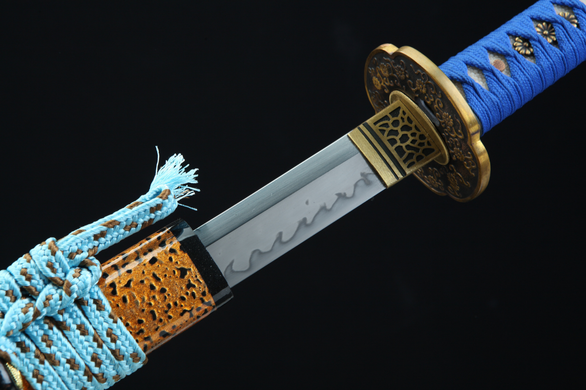 Kikumon Katana 菊紋 – 1095 Steel, Claw Hamon, Gilded Copper – view 7
