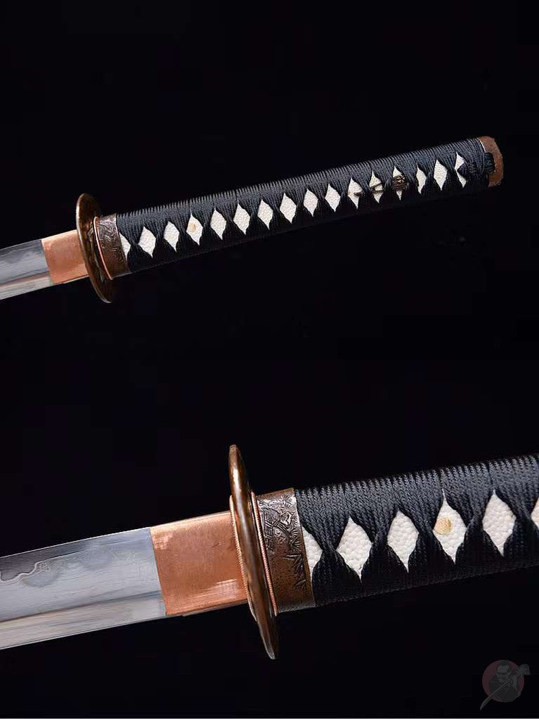 Enyou Katana 炎陽 – Honsanmai Blade, Gilded Copper Tsuba – view 5