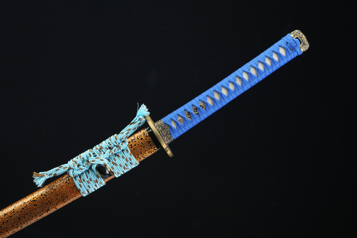 Kikumon Katana 菊紋 – 1095 Steel, Claw Hamon, Gilded Copper – view 13