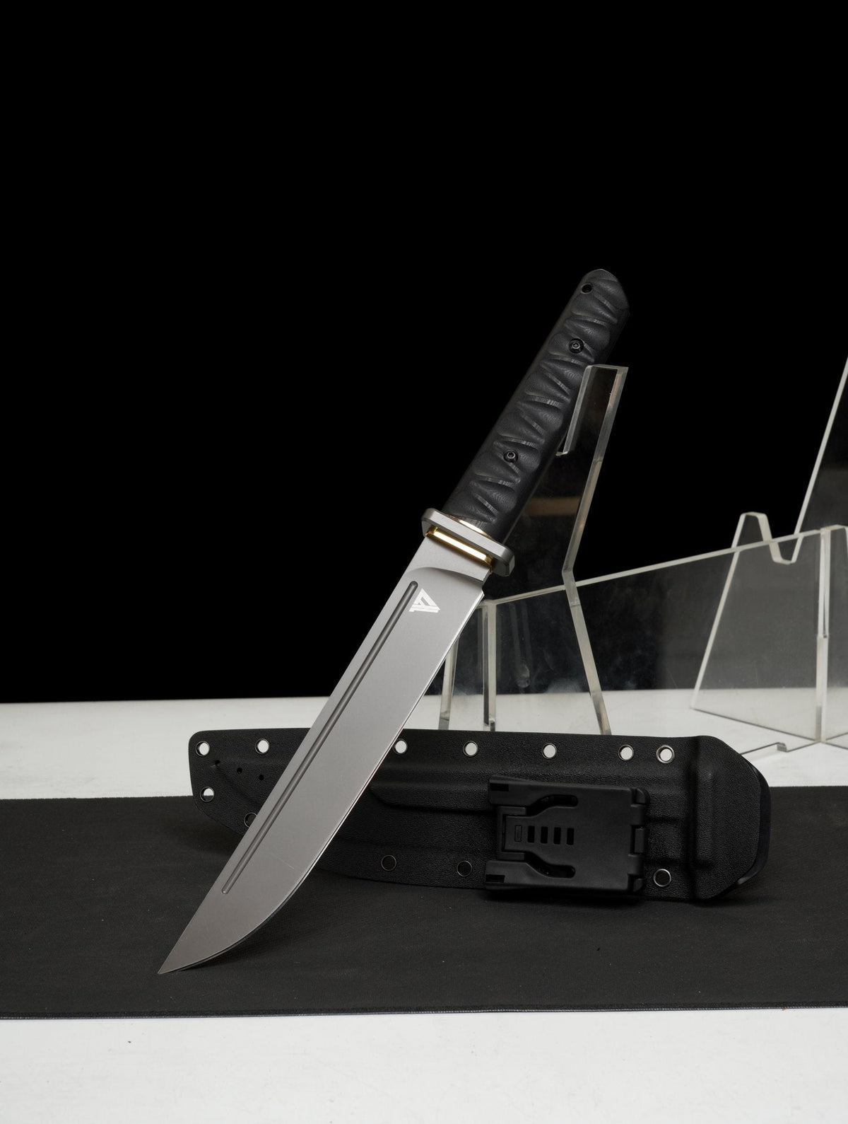 Stealth Hawk Short Sword – Titanium Edition – view 4