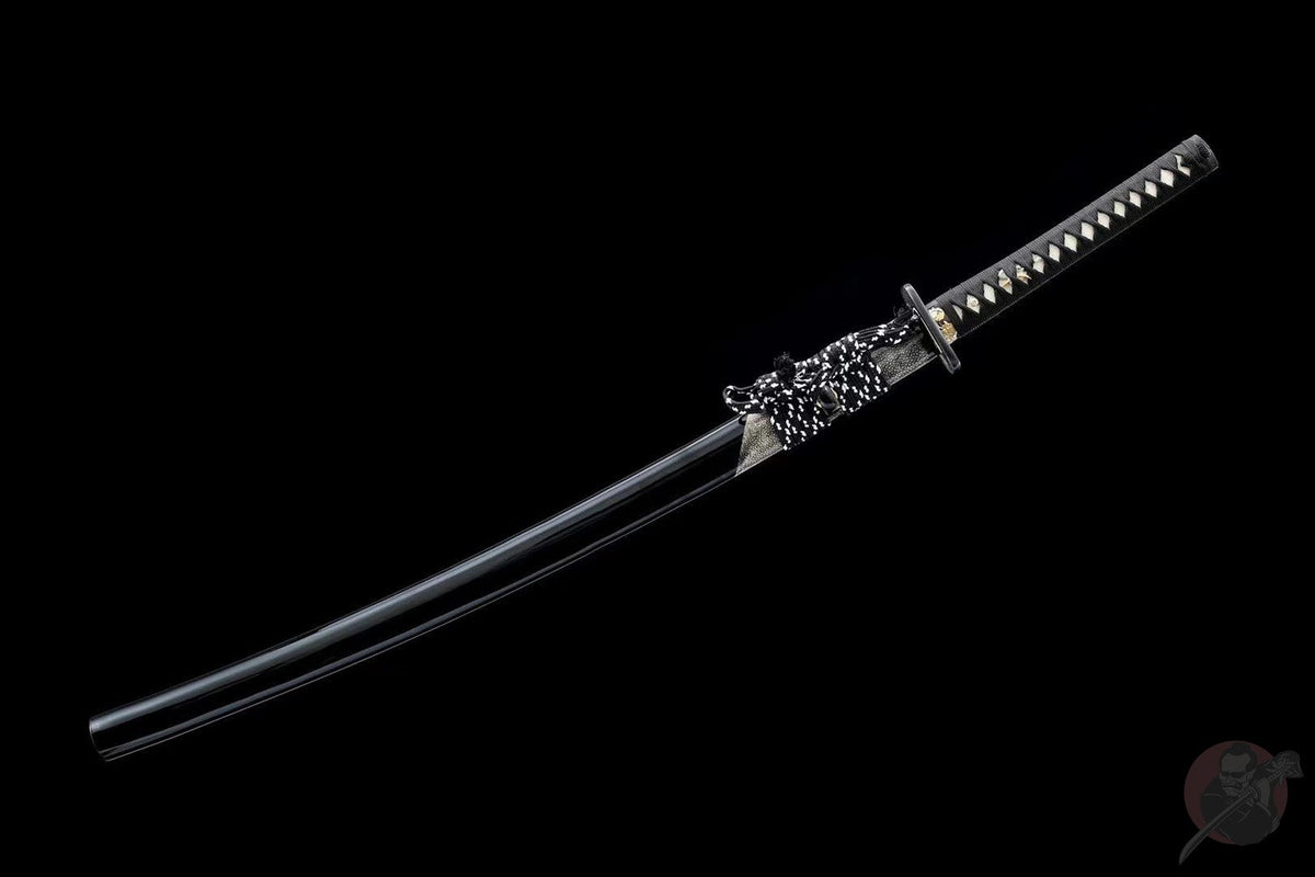Chinmoku 沈黙 Katana – Damascus Steel, Square Tsuba – view 2