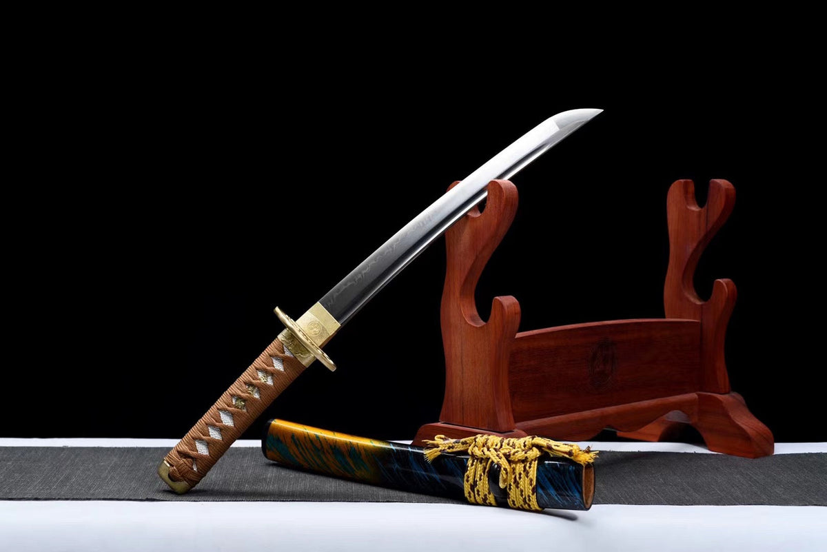 Taiyō Tantō 太陽 – T10 Steel, Ebony Saya, Copper Tsuba – view 3