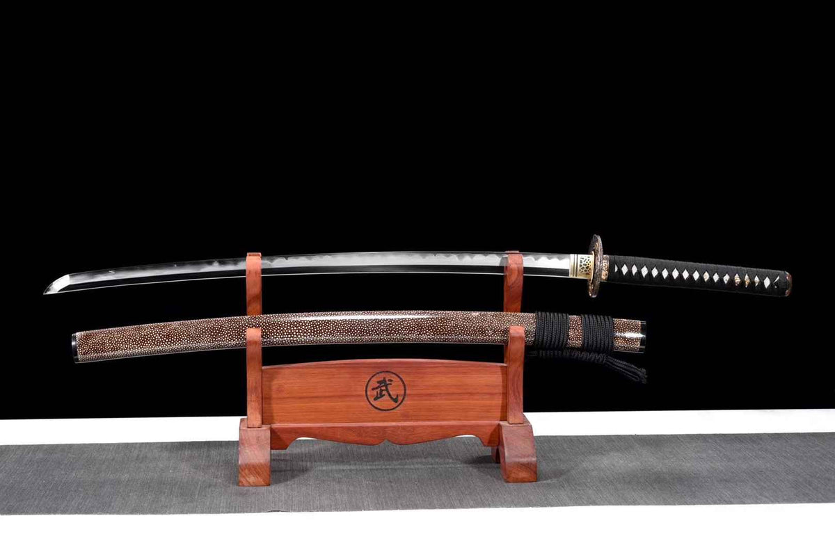 Dentō 伝統 Katana — Damascus and T10 Composite Steel – view 1