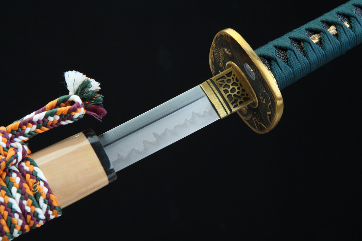 Katana Watatsumi 海神 – T10 Steel, Dragon Lacquered Saya – view 9