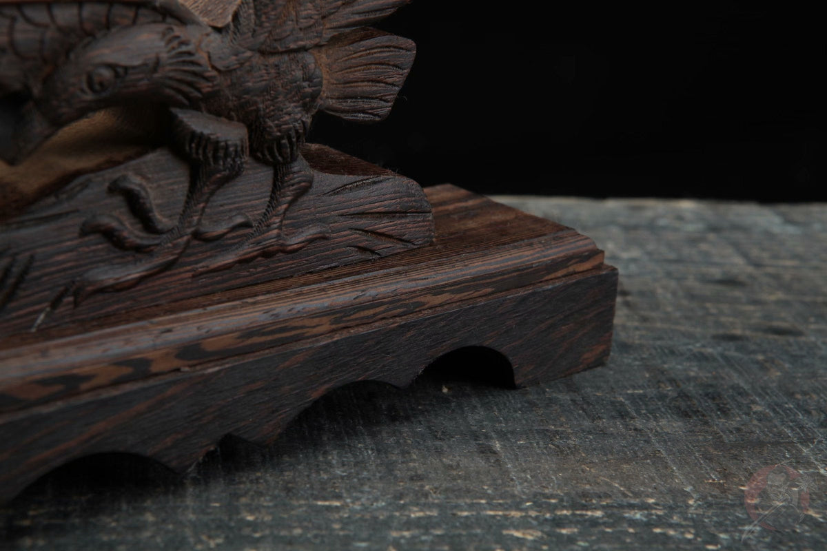 Washi 鷲 Katana Stand – Carved Rosewood – view 8