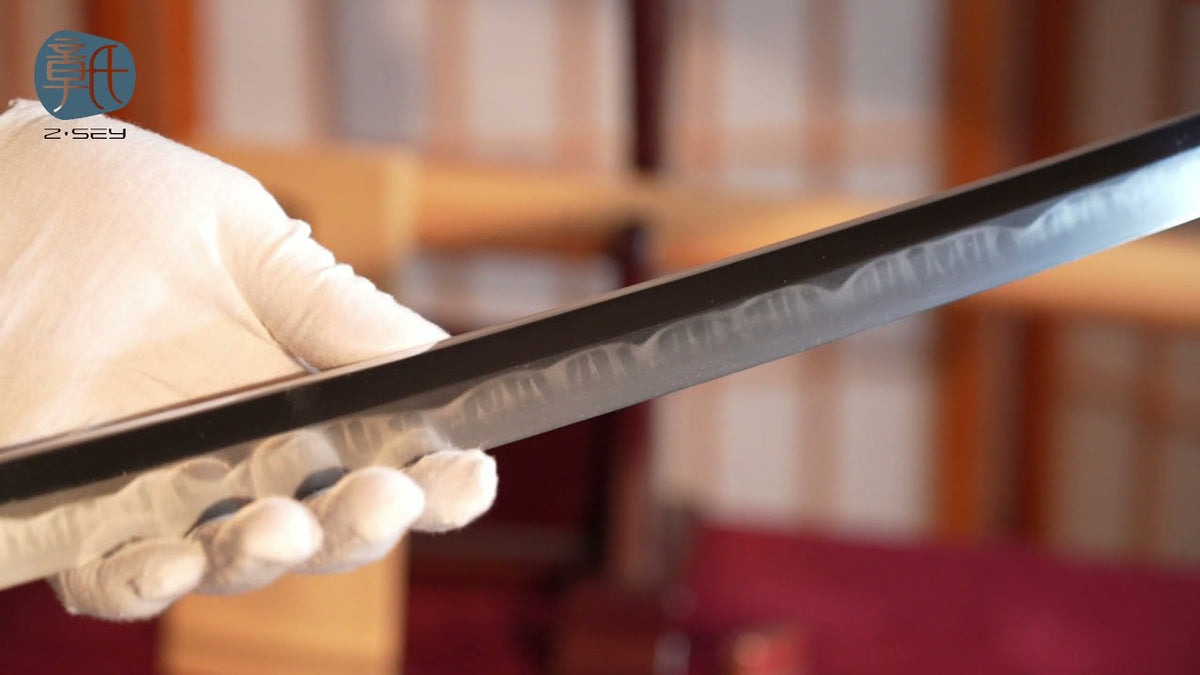 Polishing a Japanese Sword: The Togishi's Art