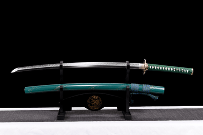 Emerarudo エメラルド Katana, T10 Steel, Claw Hamon – view 1