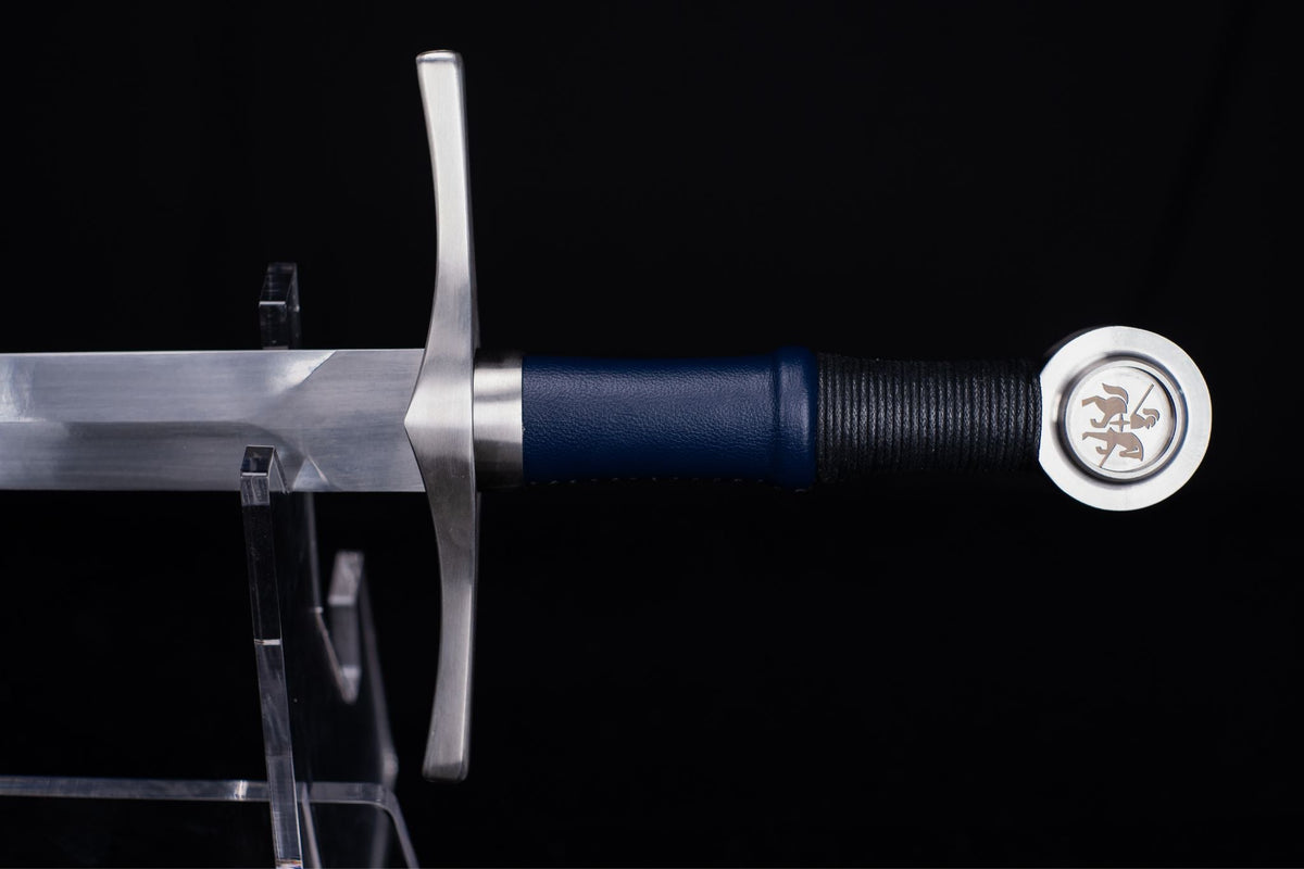 Lion Azur Medieval-Style Sword (Espadon) – Spring Steel – view 2
