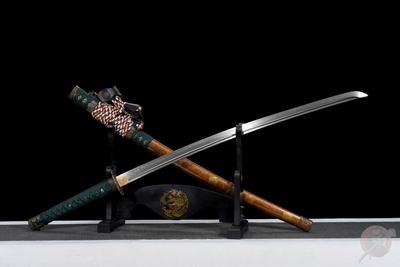 Toyotomi 豊臣氏 Katana – T10 Steel, Hamon & Bo-hi, Clan Motif Saya – view 2