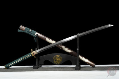Tora 虎 Katana — T10 Steel, Flame Hamon, Tiger Tsuba – view 5