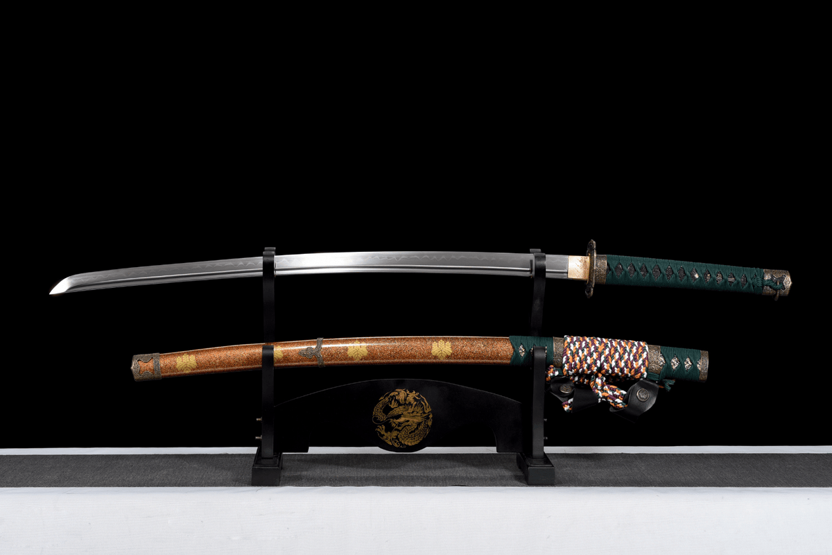 Toyotomi 豊臣氏 Katana – T10 Steel, Hamon & Bo-hi, Clan Motif Saya – view 1