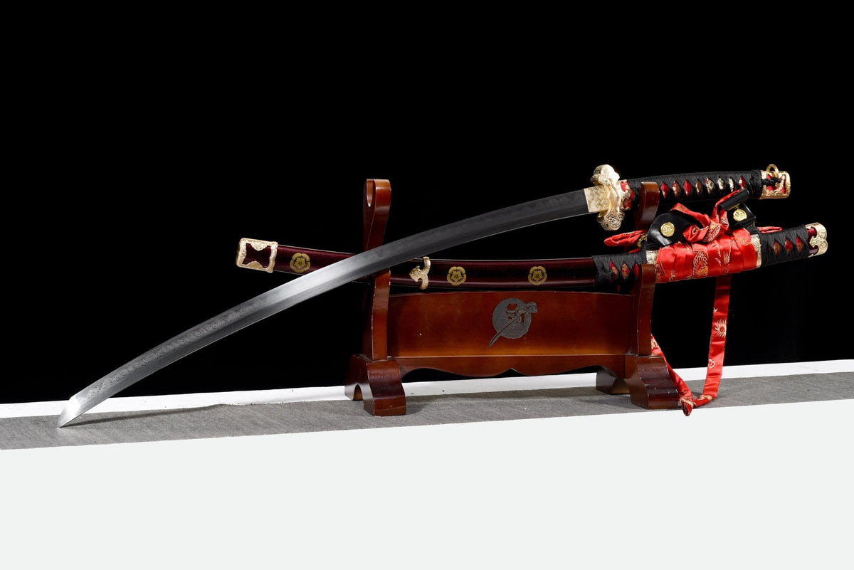 Kōyō Tachi 紅葉 – Damascus Steel, Burgundy Saya, Gilded Fittings – view 4