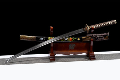 Kiku Hana 菊花 Katana – Damascus Steel, Floral Saya – view 4