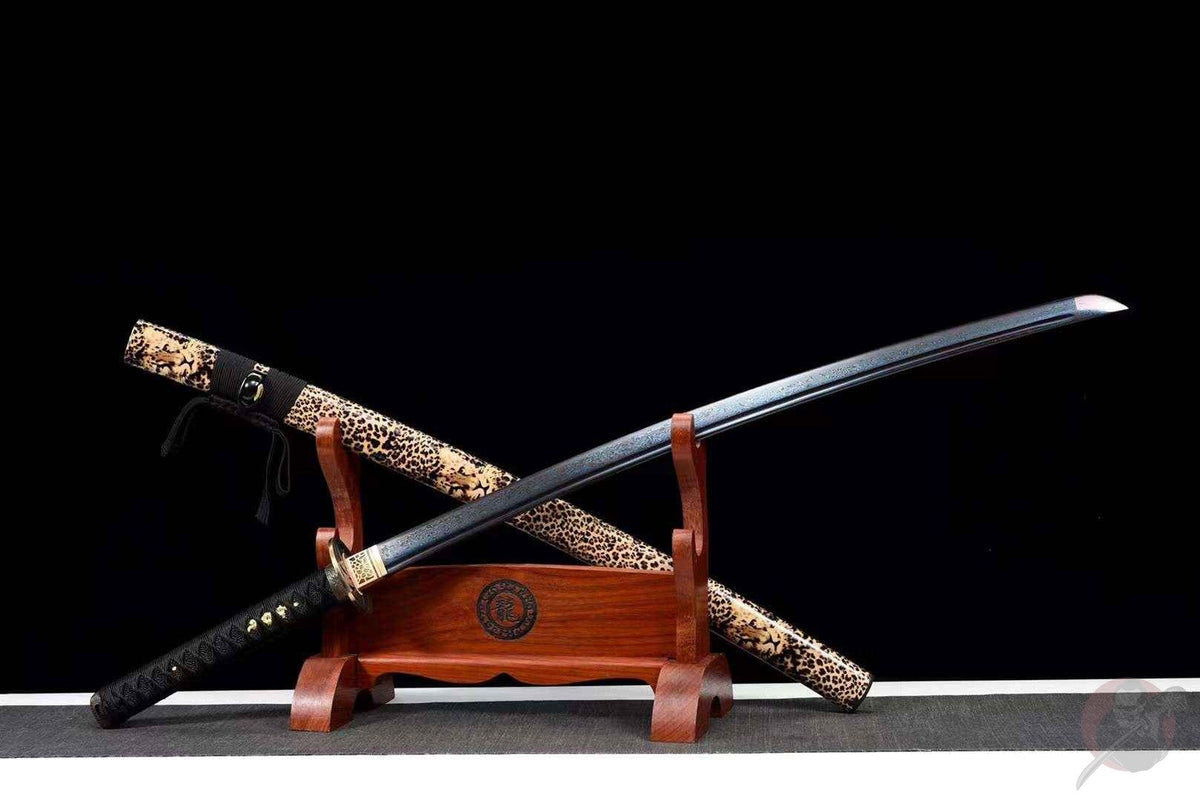 Hyō Katana ヒョウ – Damascus Steel with Bo-hi, Starter Katana – view 2