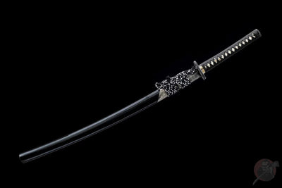 Chinmoku 沈黙 Katana – Damascus Steel, Square Tsuba – view 2