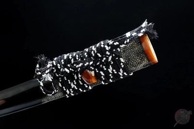 Chinmoku 沈黙 Katana – Damascus Steel, Square Tsuba – view 10