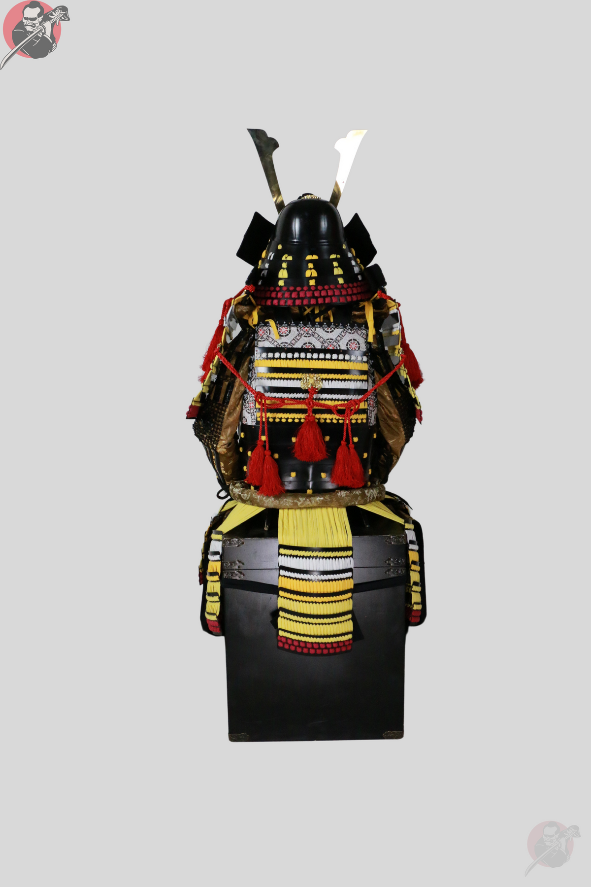 Kogane no Ō Samurai Armour – Black Yoroi with Display Stand – view 2