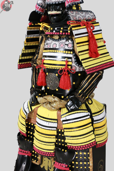 Kogane no Ō Samurai Armour – Black Yoroi with Display Stand – view 7