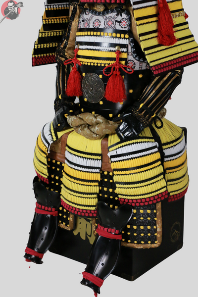Kogane no Ō Samurai Armour – Black Yoroi with Display Stand – view 8