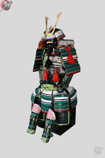 Muromachi Hishi-Toji Samurai Armour – view 2