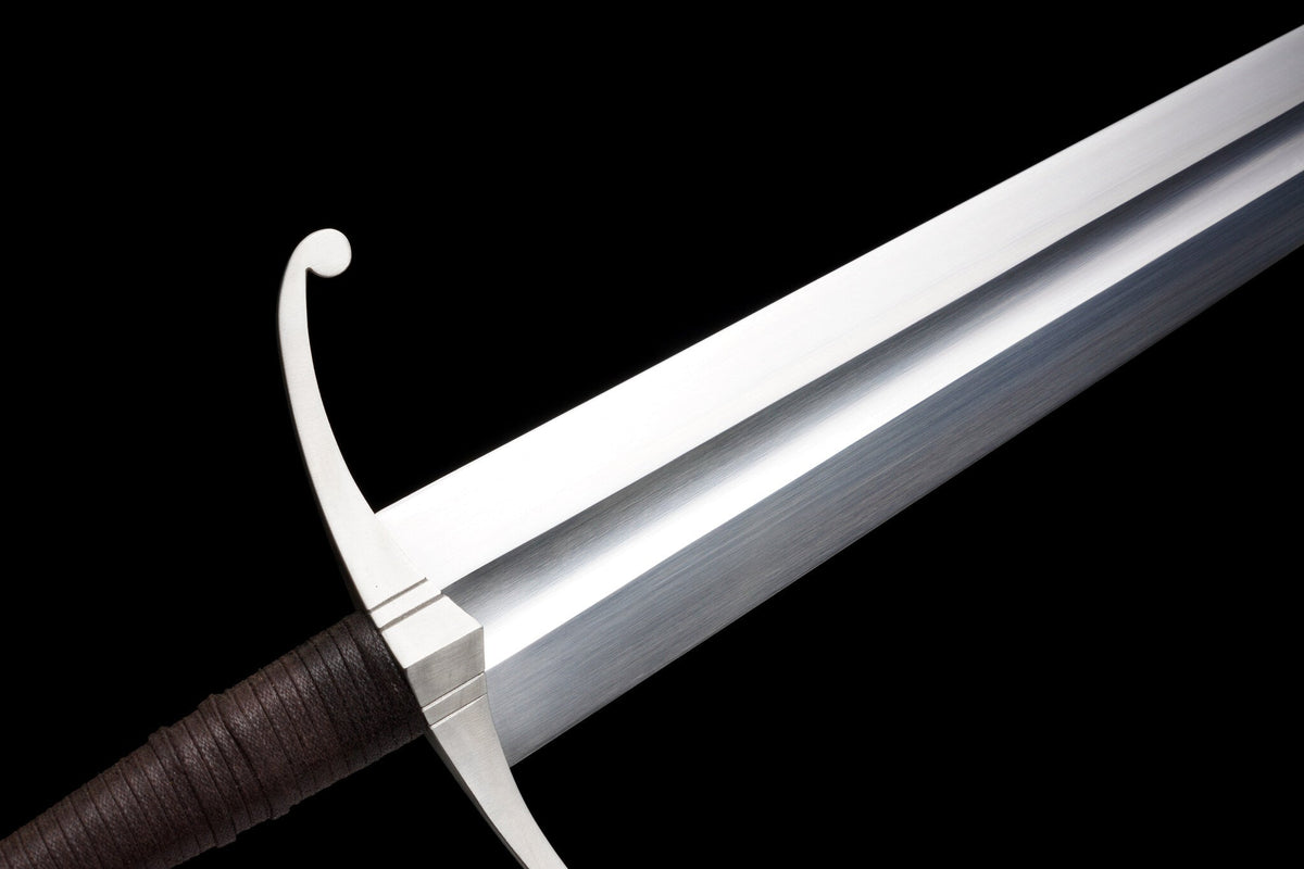 Oak Heart Long Sword – Broad 60Si2CrA Spring Steel Blade – view 7