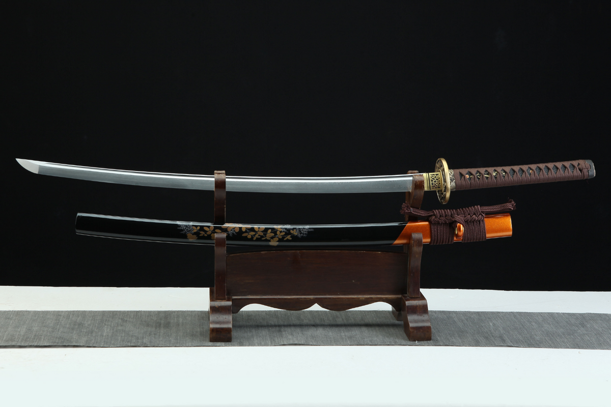 Katana Doragon ドラゴン – Damascus Steel, Dragon Tsuba – view 1