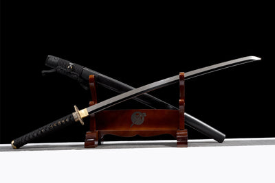 Shishi 獅子 Katana — T10 Steel, Mirror Polish, Black Saya – view 3
