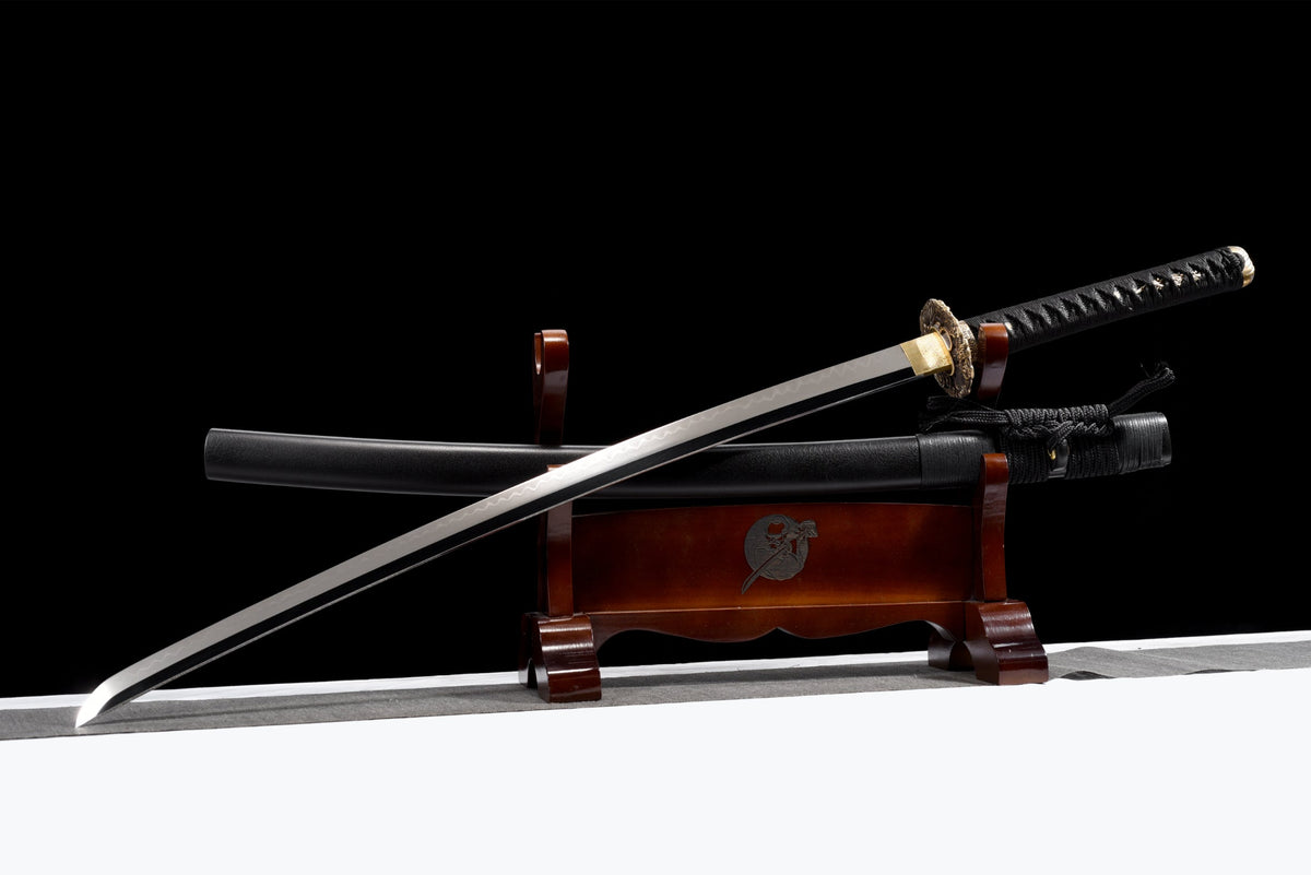 Shishi 獅子 Katana — T10 Steel, Mirror Polish, Black Saya – view 4
