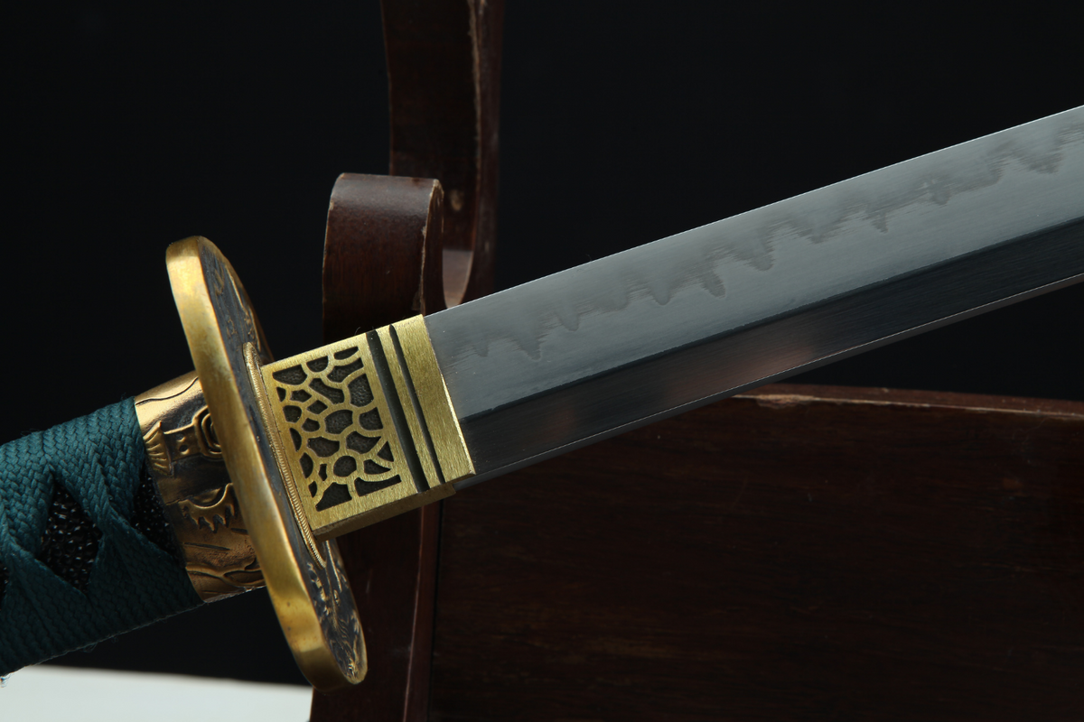 Katana Watatsumi 海神 – T10 Steel, Dragon Lacquered Saya – view 7