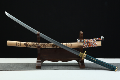 Katana Watatsumi 海神 – T10 Steel, Dragon Lacquered Saya – view 3