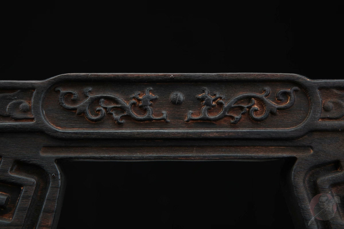 Douu 堂宇 Katana Stand – Carved Beech Wood – view 11