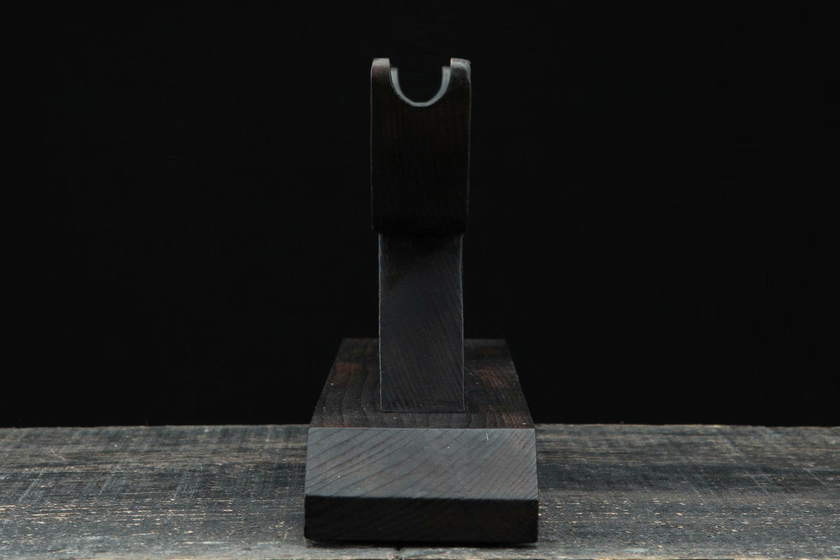 Douu 堂宇 Katana Stand – Carved Beech Wood – view 4