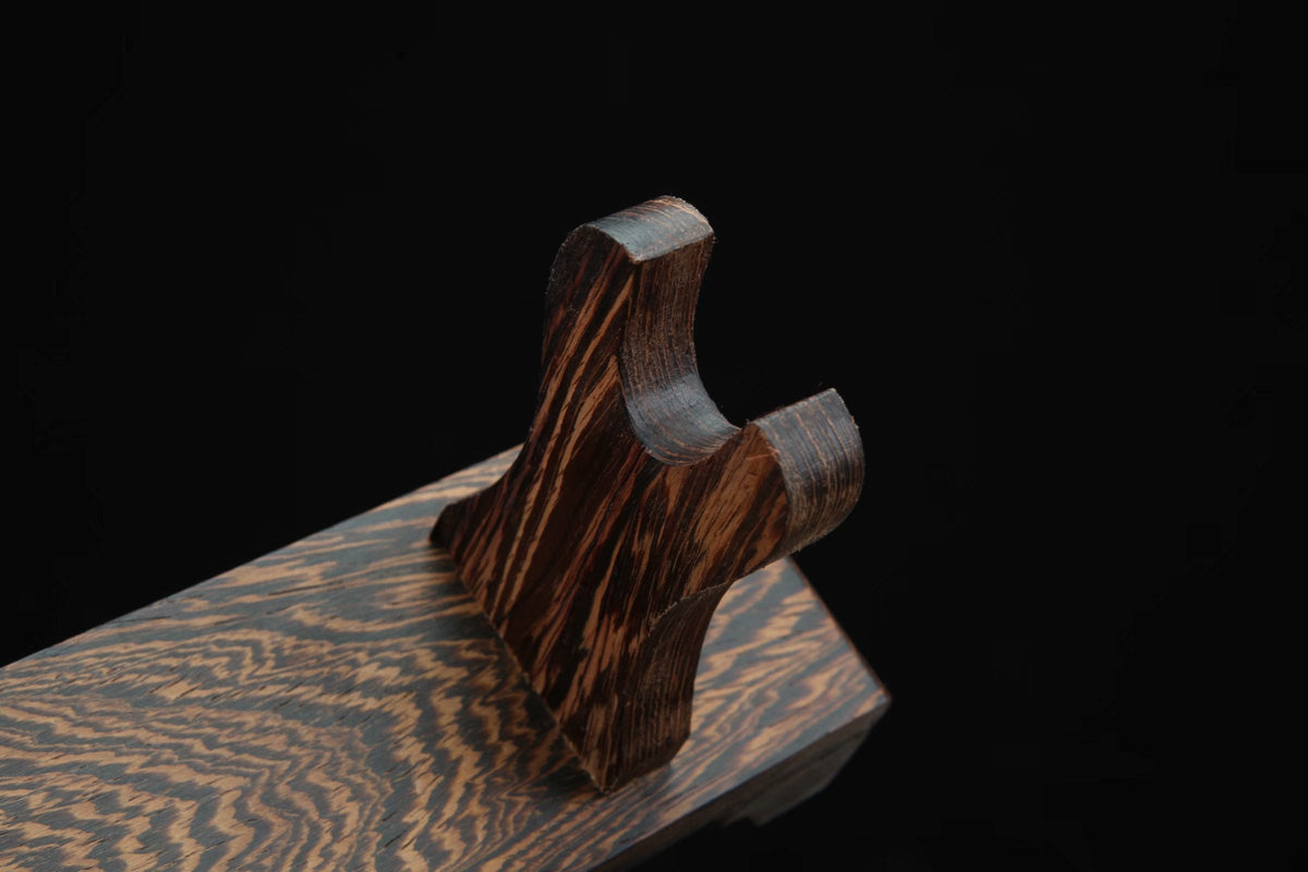 Heiwa 平和 Katana Stand – Rosewood – view 6